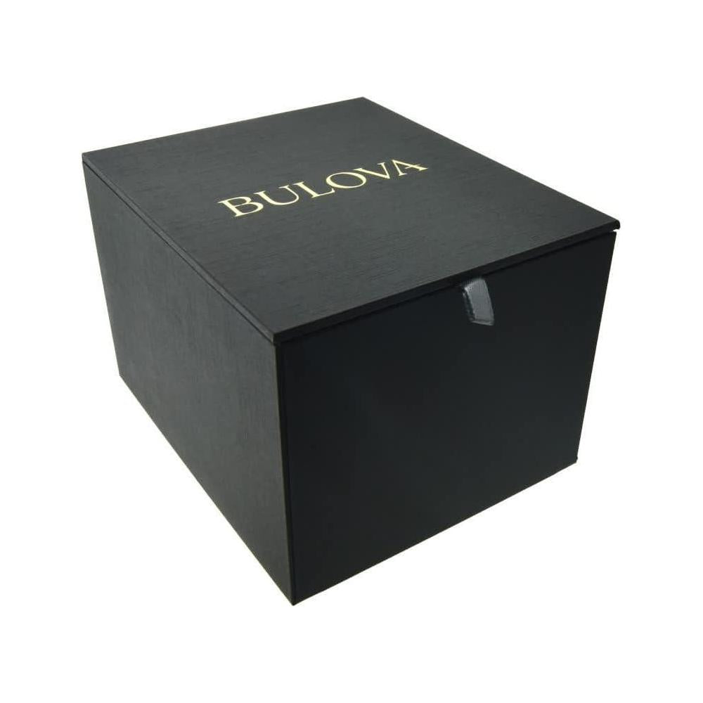 Bulova Reloj clásico de cuarzo para hombre, 6 manecillas, multifunción, día/fecha, esfera negra estampada