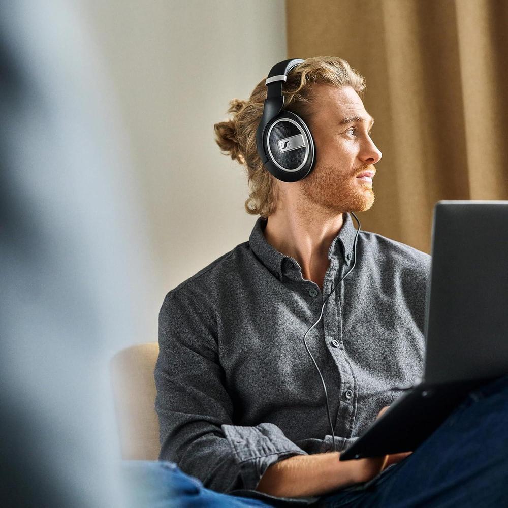 Auriculares Sennheiser HD 599 Abiertos Edición Especial Negro Con Conectividad Alámbrica Color Negro Blanca