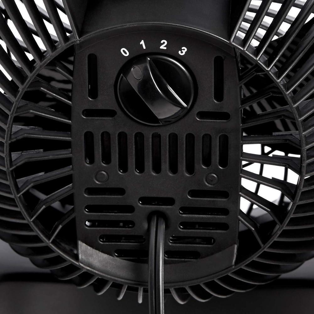 Ventilador Amazon Basics negro, incl. ajustable, 3 velocidades, portátil y eficiente. Ideal para mesas y escritorios