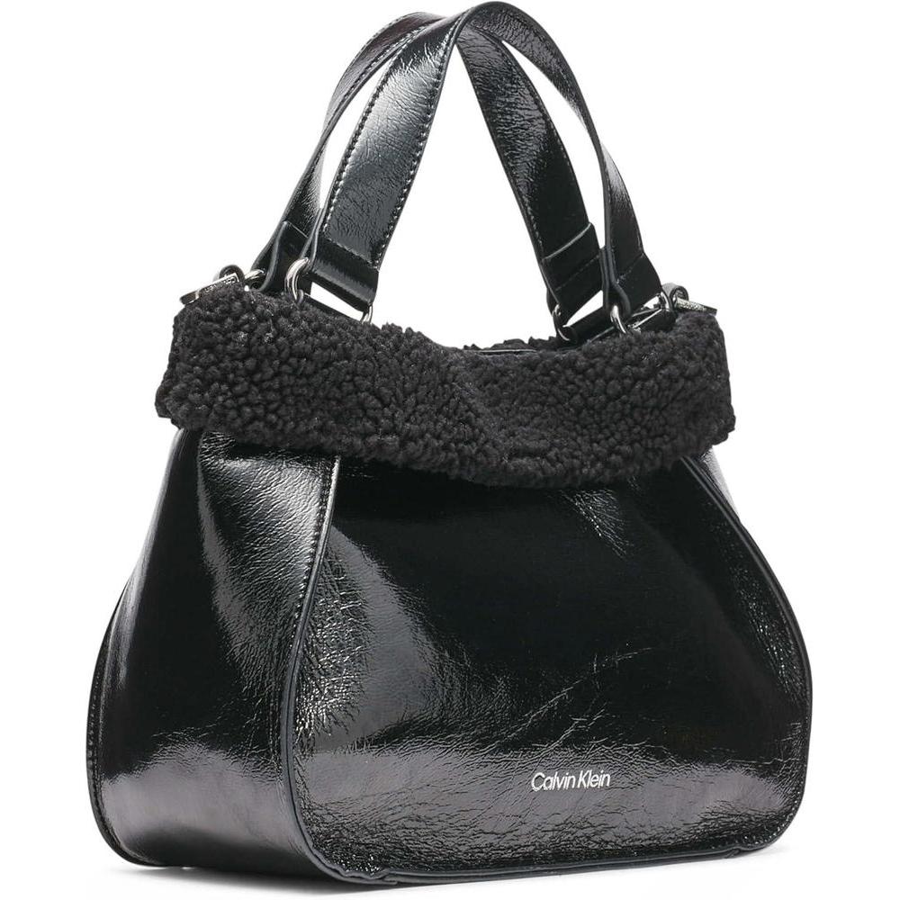 Bolsa Crossbody Novelty Estelle de Calvin Klein para Mujer, Elegante y Funcional para Uso Diario
