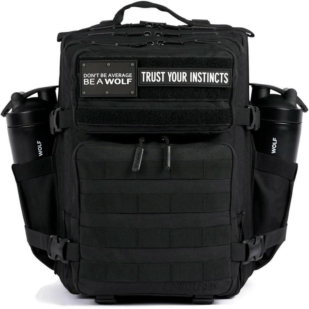 WOLFpak Mochila Negro Alpha de 25L resistente al agua, ideal para viaje o uso diario, con compartimento seguro y personalizable