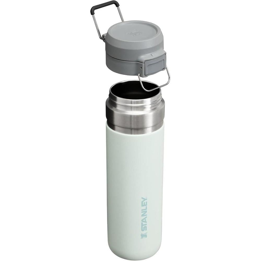 Botella de agua Stanley Quick Flip GO con tapa de botón, a prueba de fugas, acero inoxidable aislado, sin BPA, color niebla