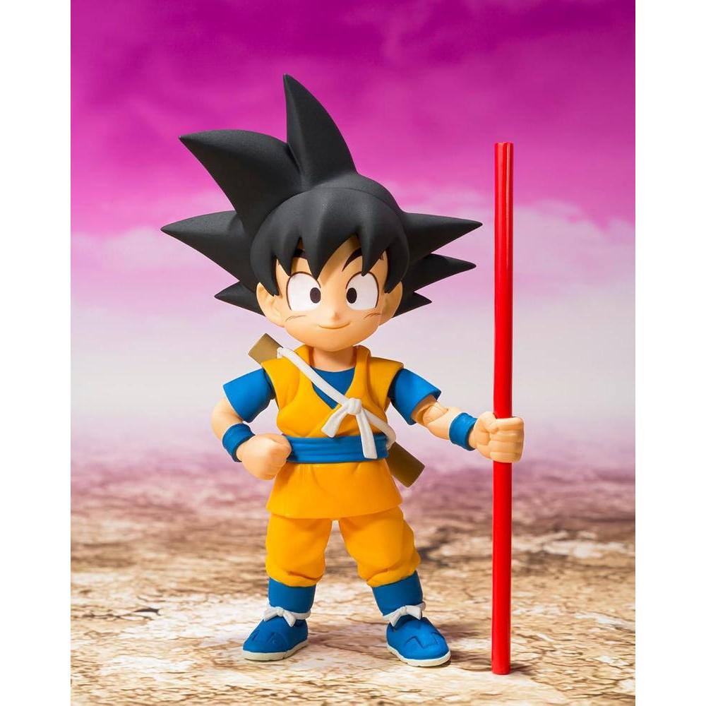 Figura de acción Son Goku de Dragon Ball DAIMA - SH Figuarts por Bandai Spirits, edición Mini con articulaciones especiales.