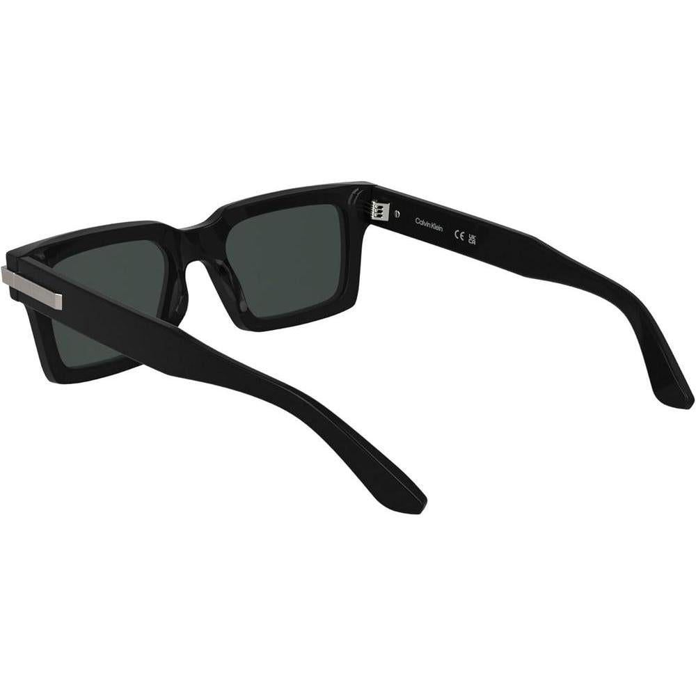 Gafas de sol rectangulares Calvin Klein con detalles metálicos y marco de acetato reciclado para un estilo sofisticado