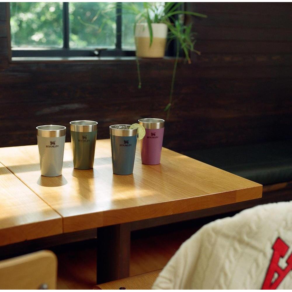 Stanley Adventure Vaso de Cerveza Apilable Acero Inoxidable, Libre de BPA, Aislado, Apto para Lavavajillas, Color Negro