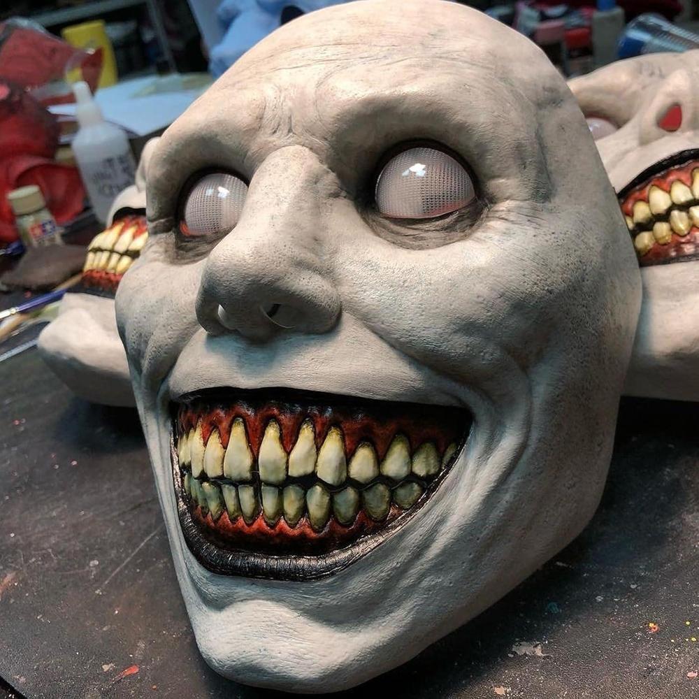 Máscara realista de látex de Halloween espeluznante con diseño de terror, ojos demoníacos y ajuste cómodo para adultos